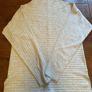 Banana Republic Light Gray Knit Sweater